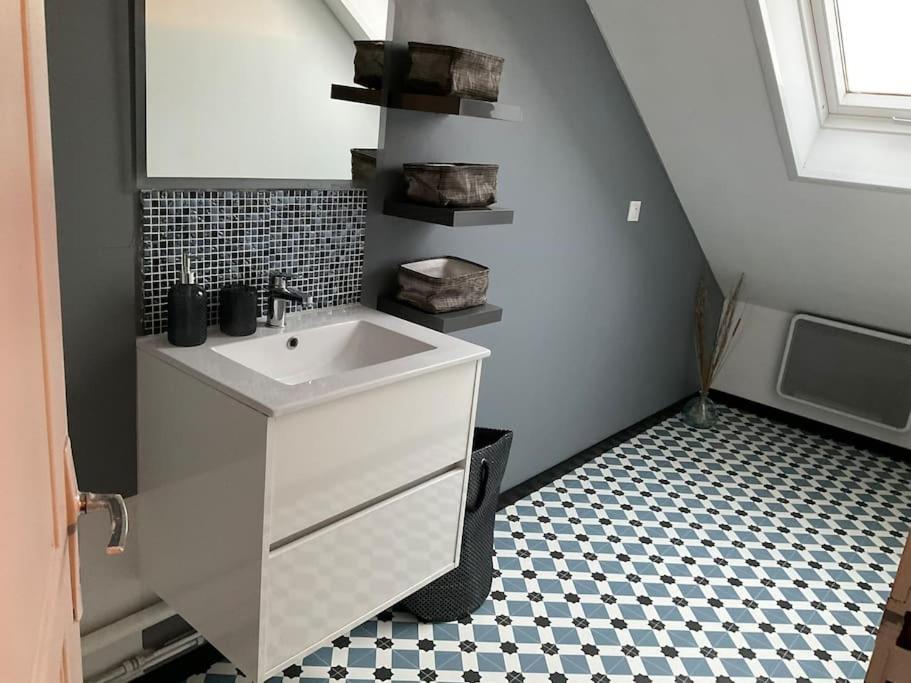 38 Maison Entiere,Place De Parking Et Garage Pour Moto Velo A La Demande Dunkirk Kültér fotó